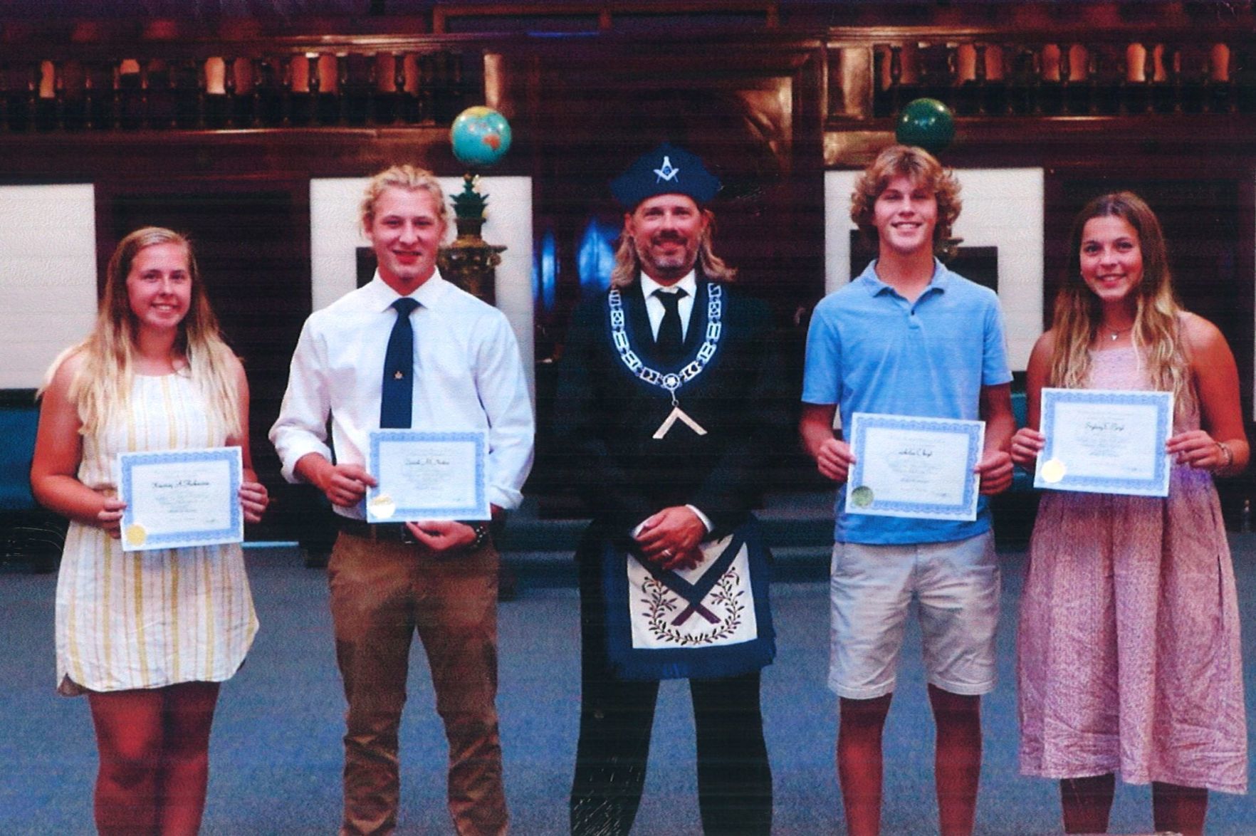 Angola Masons present scholarships